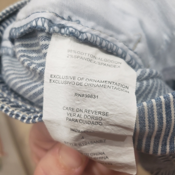 Democracy 4 microstripes subtle unique button slits whiskering faux pocket - Picture 11 of 12